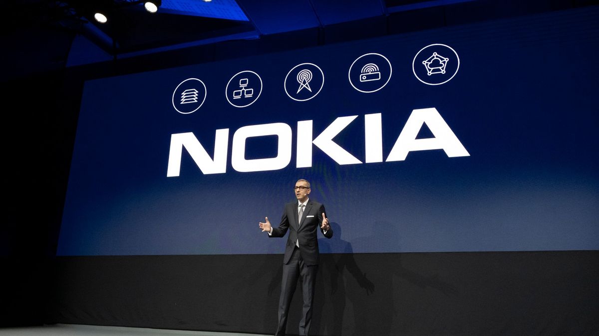 Šéf společnosti Nokia odstoupí. O post ho připravily 5G sítě